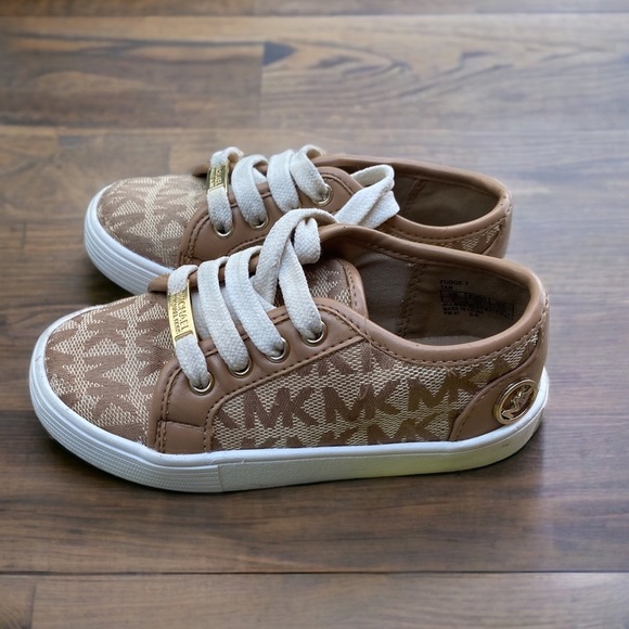 MICHAEL Michael Kors Other - 🌼Michael Kors🌼 toddler size 5